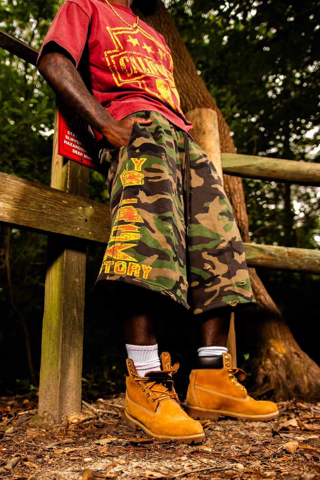 UA 3/4 Shorts